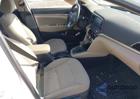 2019 Hyundai Elantra Value Edition z USA, uszkodzony, nr VIN 5NPD84LF5KH418920